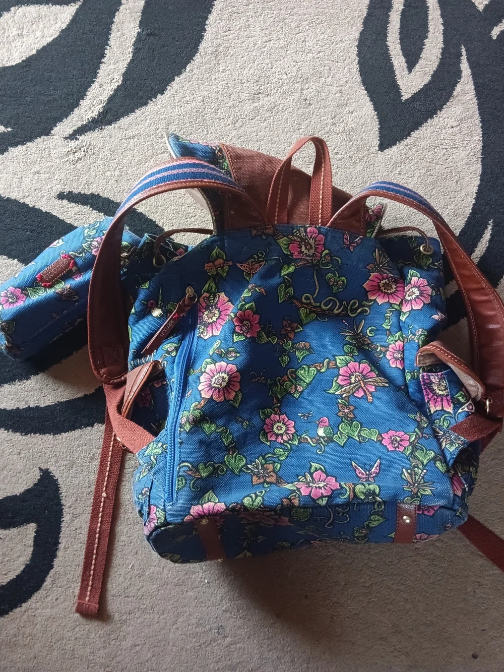 Sakroots  Canvas Backpack and Matching Pouch
